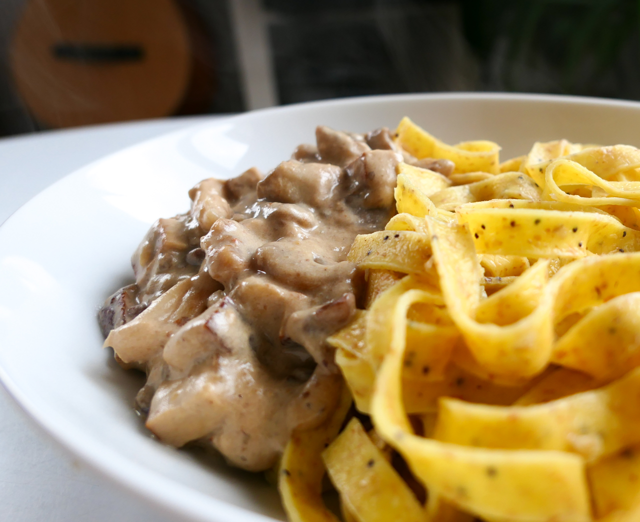 Tagliatelles fraîches et crème de champignons aux marrons