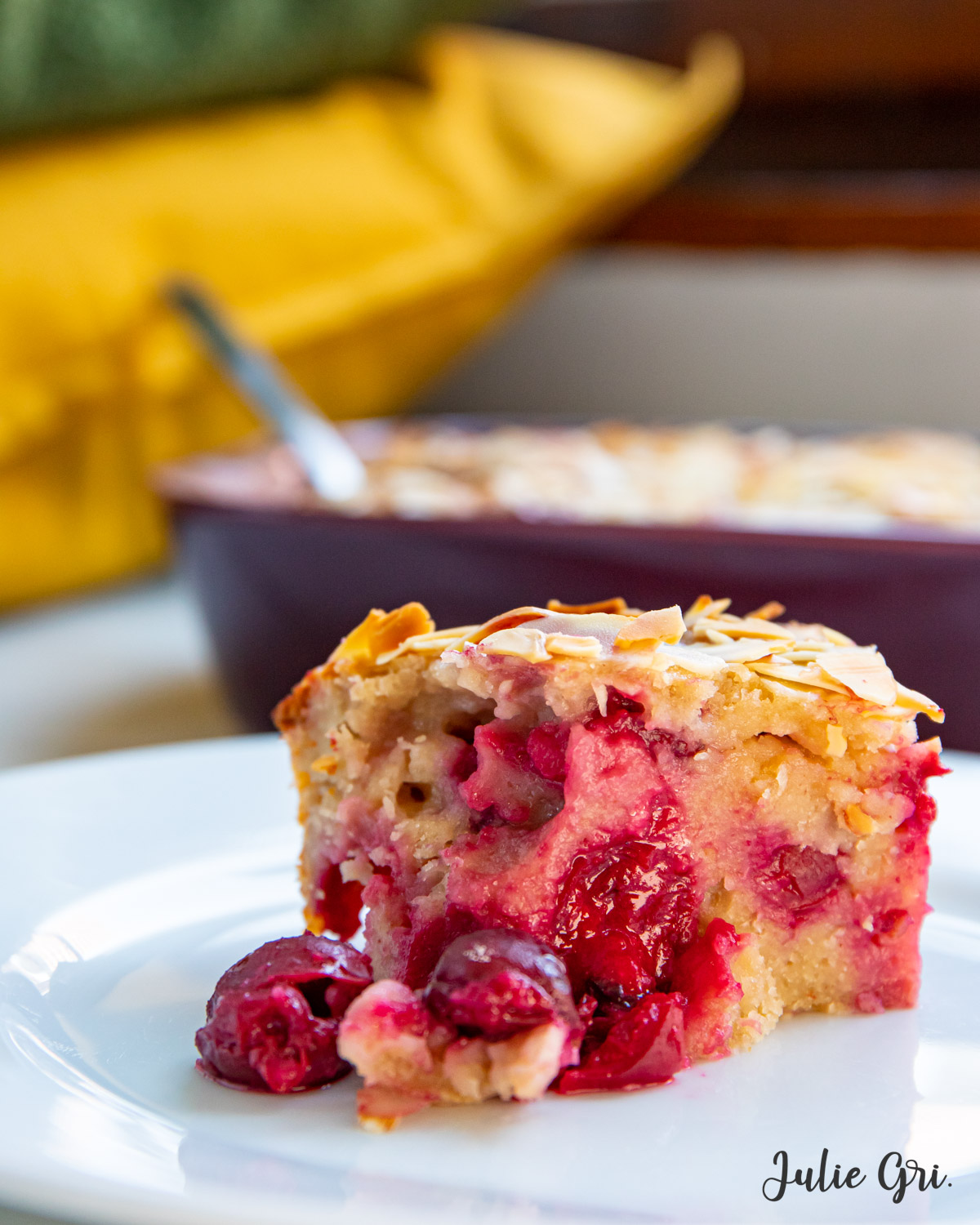 gros plan sur le clafoutis cerises