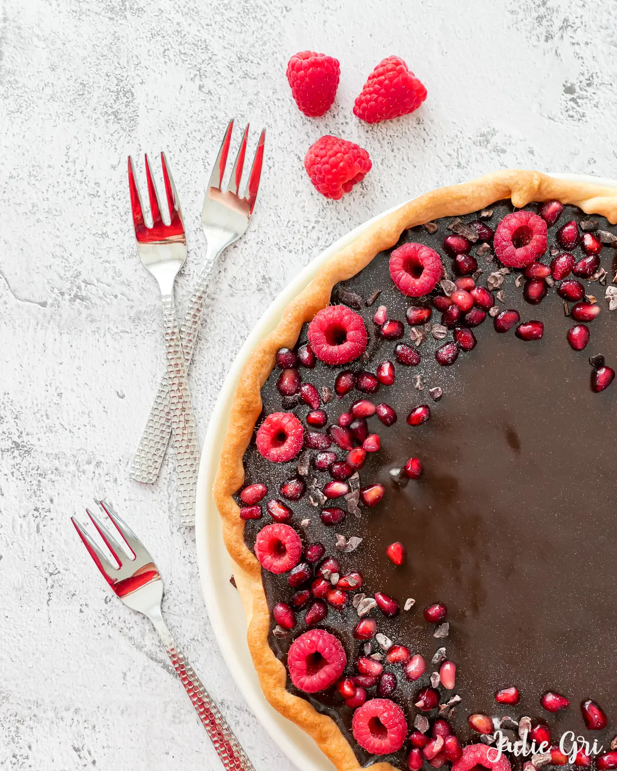 tarte framboises chocolat vue de dessus