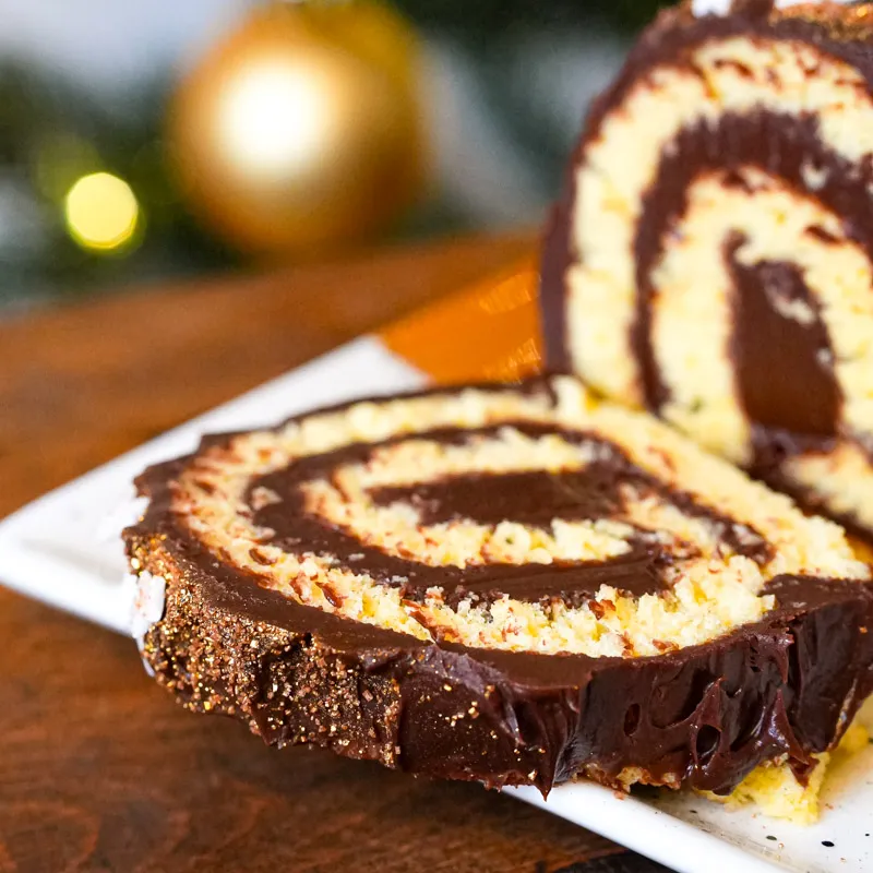 gros plan bûche de noel roulée ganache chocolat