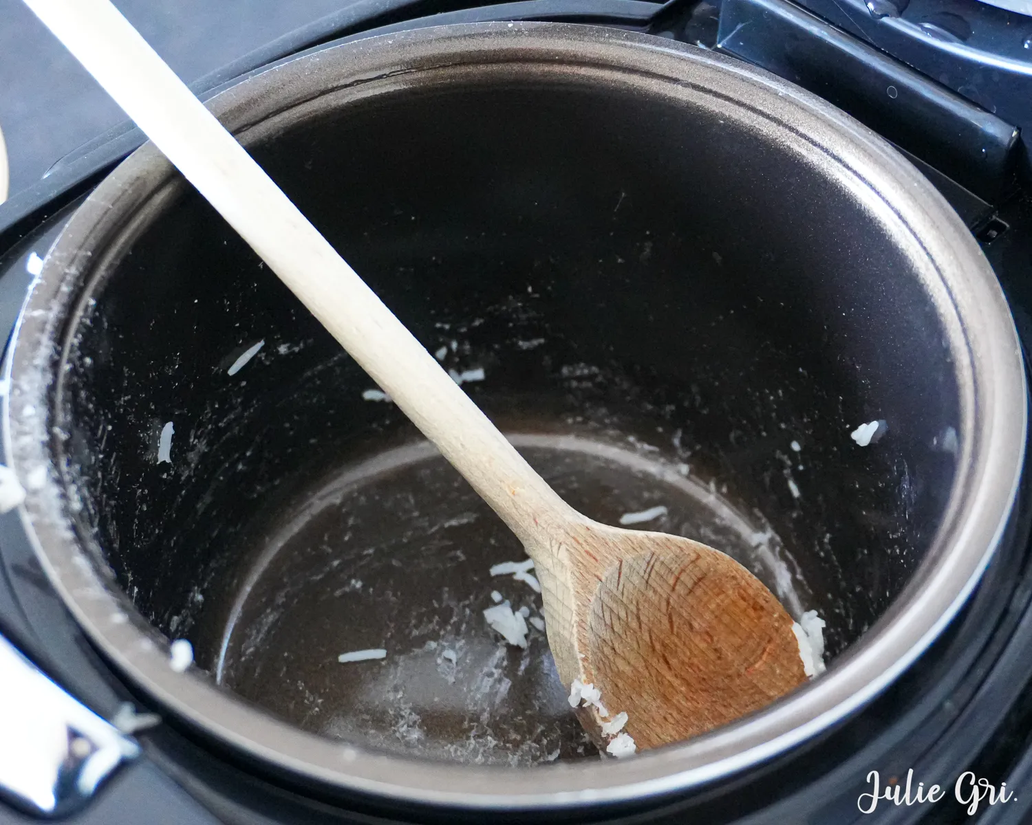 cuve du cuiseur à riz reishunger mini après cuisson