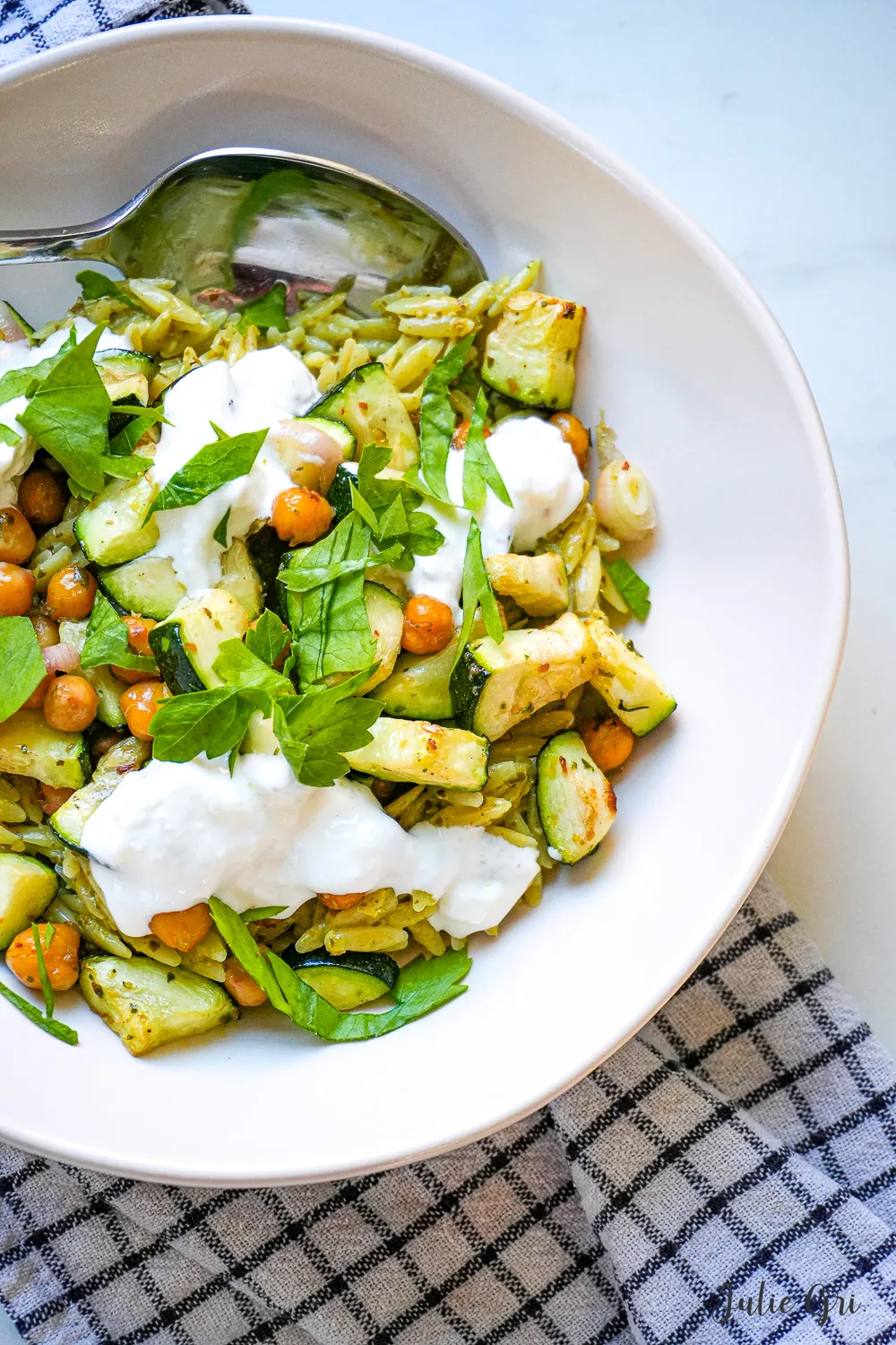 orzo pesto courgette