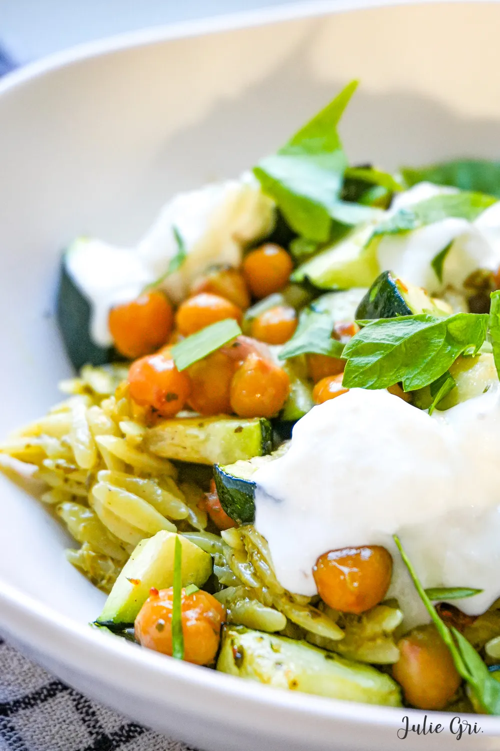 orzo pesto courgette