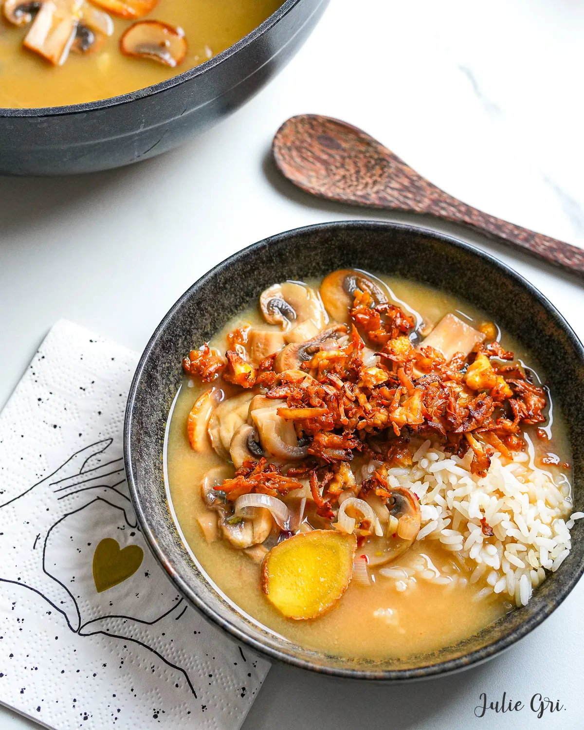 soupe miso au riz champignons et tofu