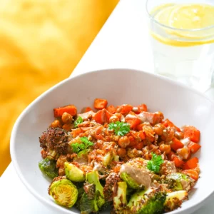 bowl légumes grillés sauce tahini