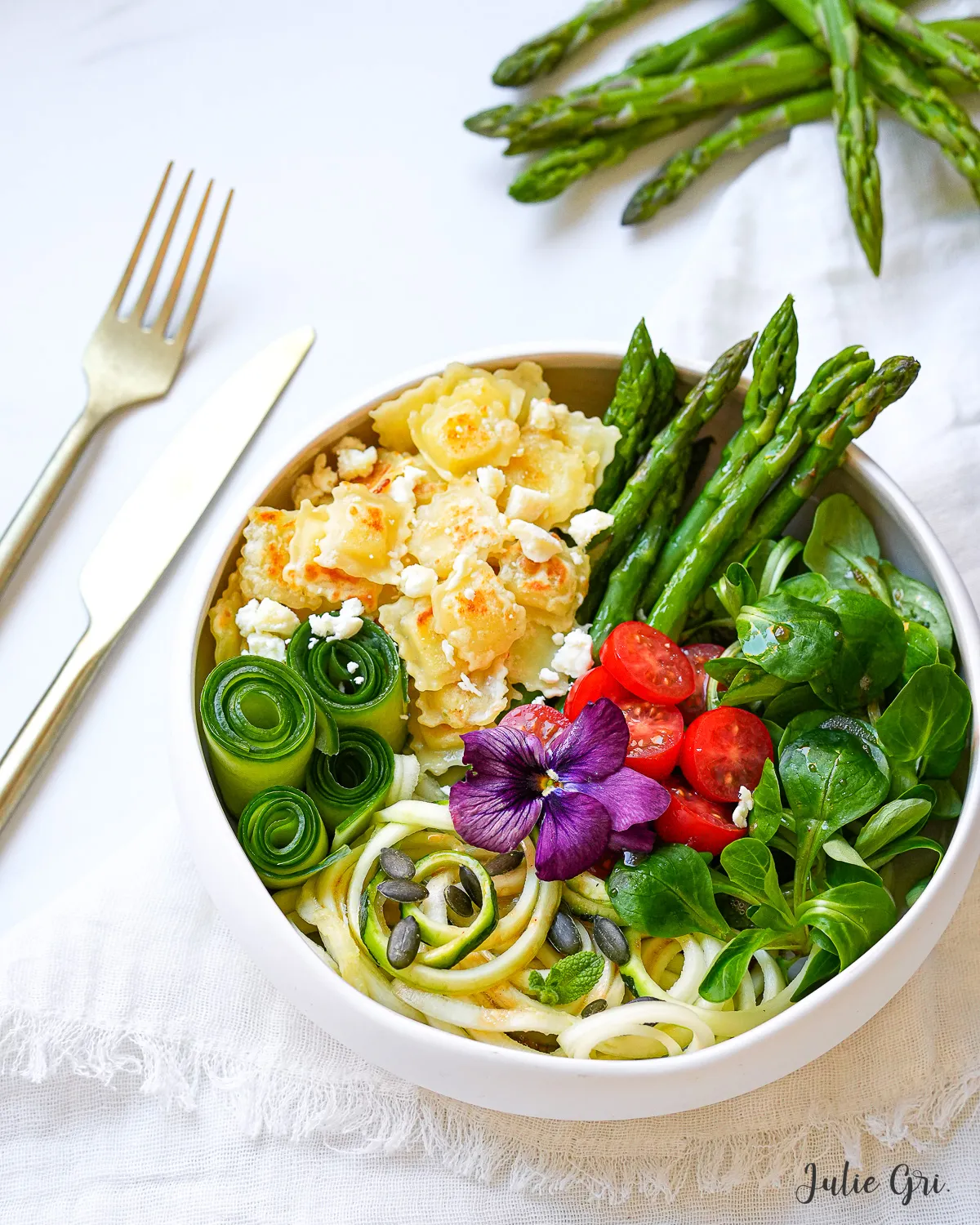 bowl légumes printemps raviolis