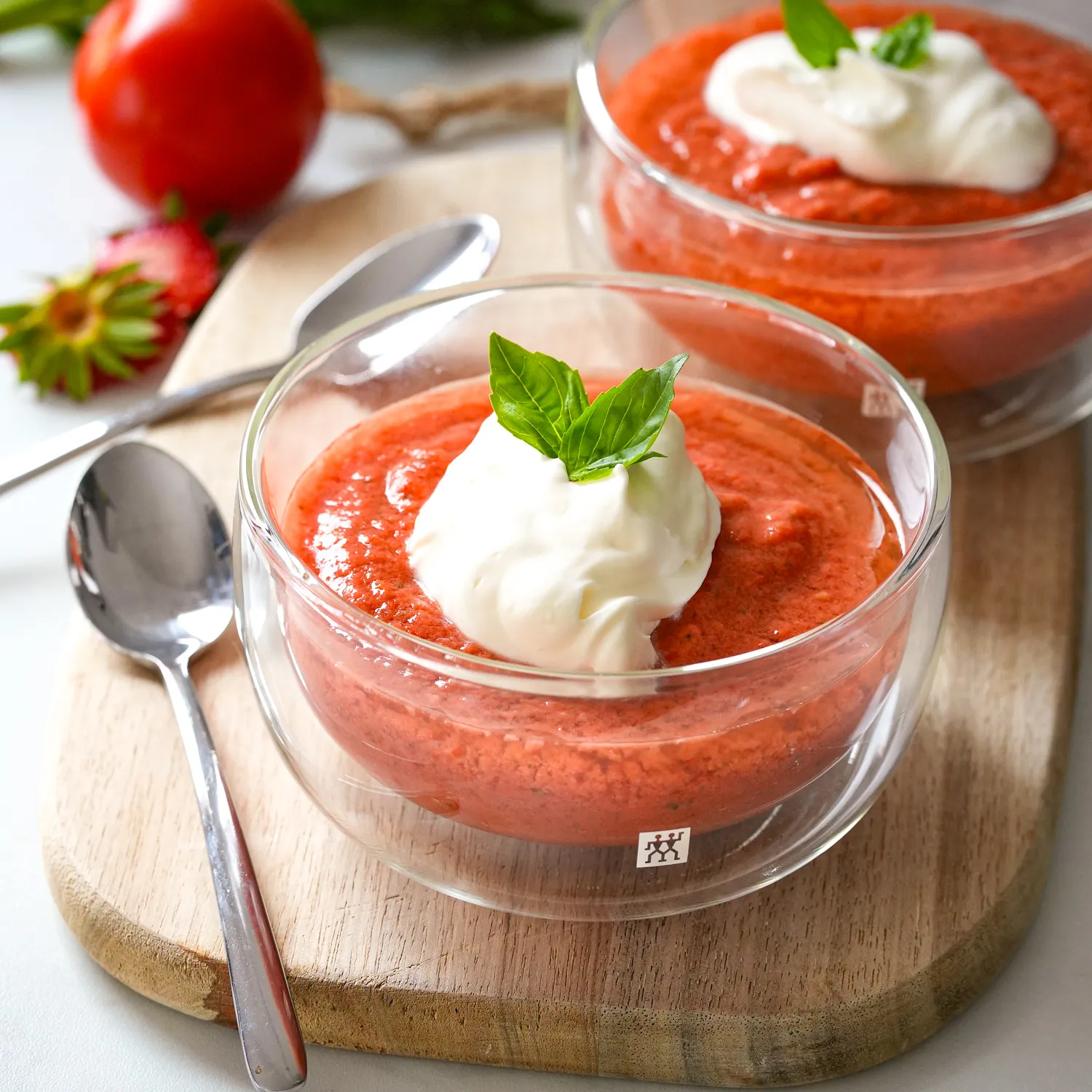gaspacho tomates fraises basilic