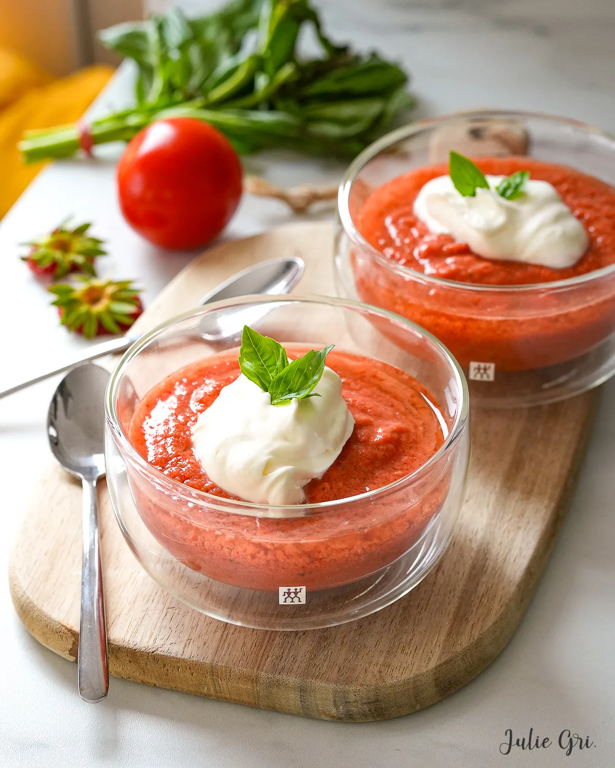 gaspacho tomates fraises basilic